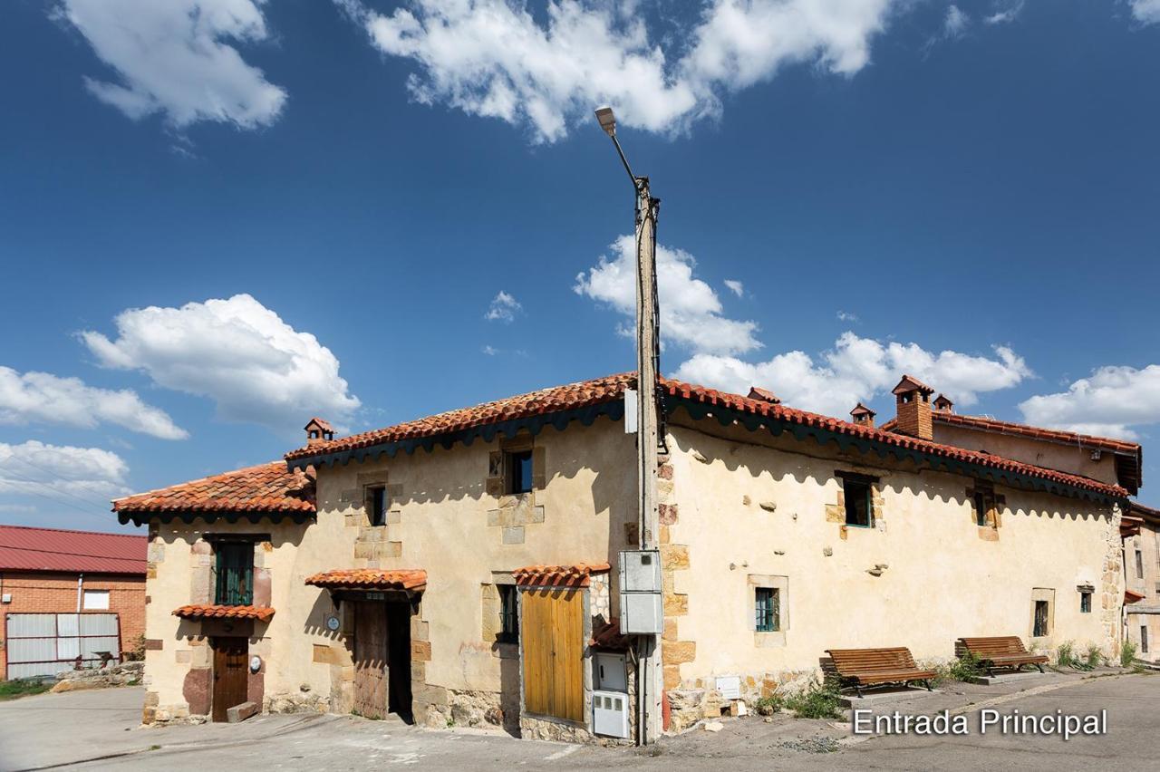 El Valle Perdido Casas Rurales Revelillas Exterior photo